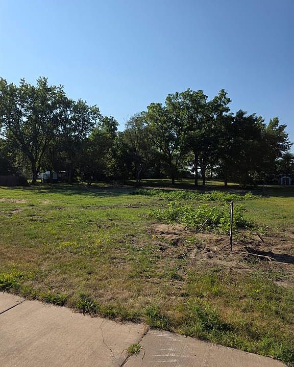 1st image of 15 15th Street