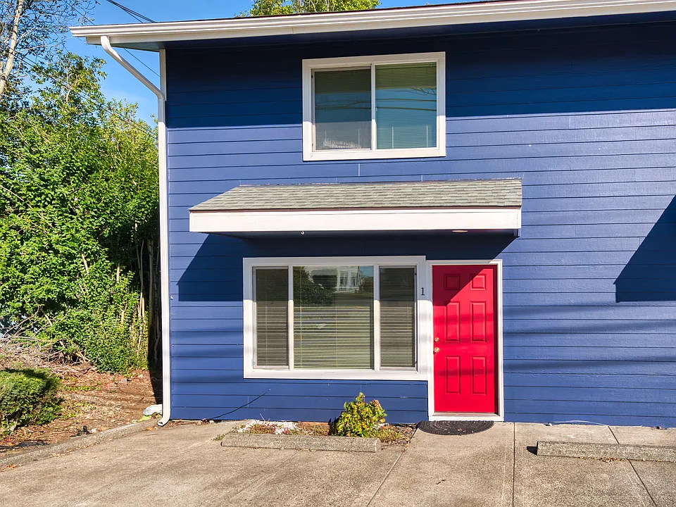 501 Fern Ave #1