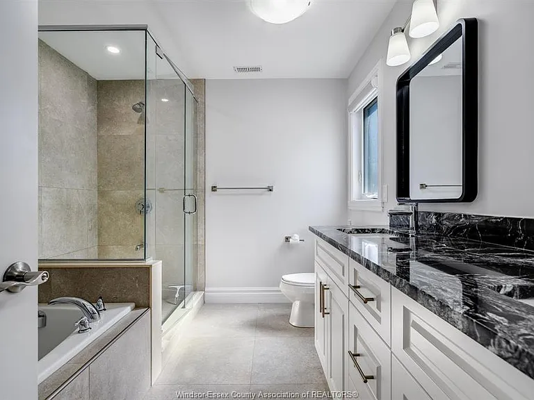 210 Cowan Ct — Photo 25