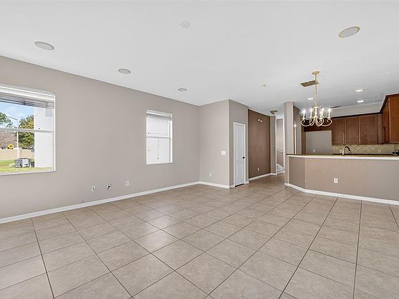4th image of 6071 Strada Isle Way