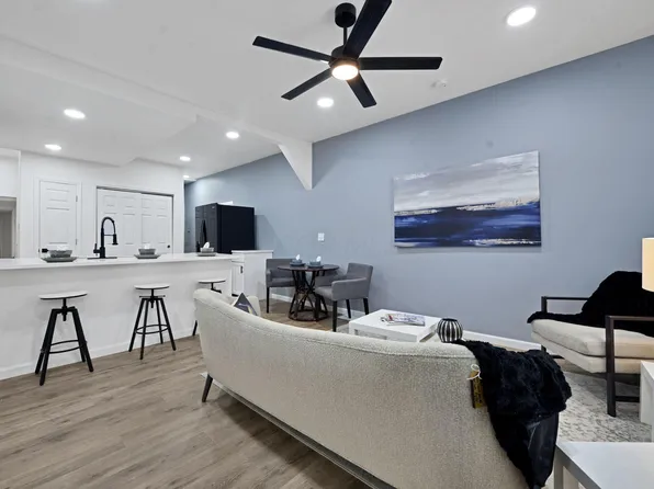 863 Carpenter St, Columbus, OH 43206