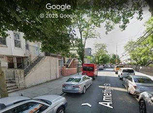 1829 Amethyst St #A, Bronx, NY 10462