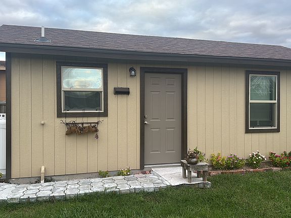 2nd image of 33679 Holly Ln