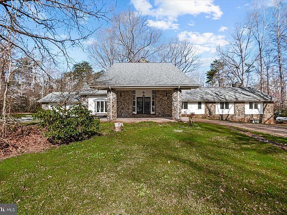 2nd image of 7621 River Rd