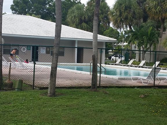 5th image of 8720 Shadow Wood Blvd #105