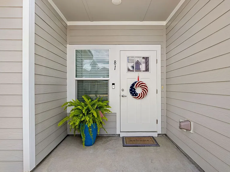 81 Date Palm Ln — Photo 3