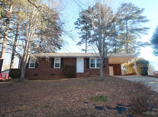 304 Amherst Dr, Kings Mountain, NC 28086