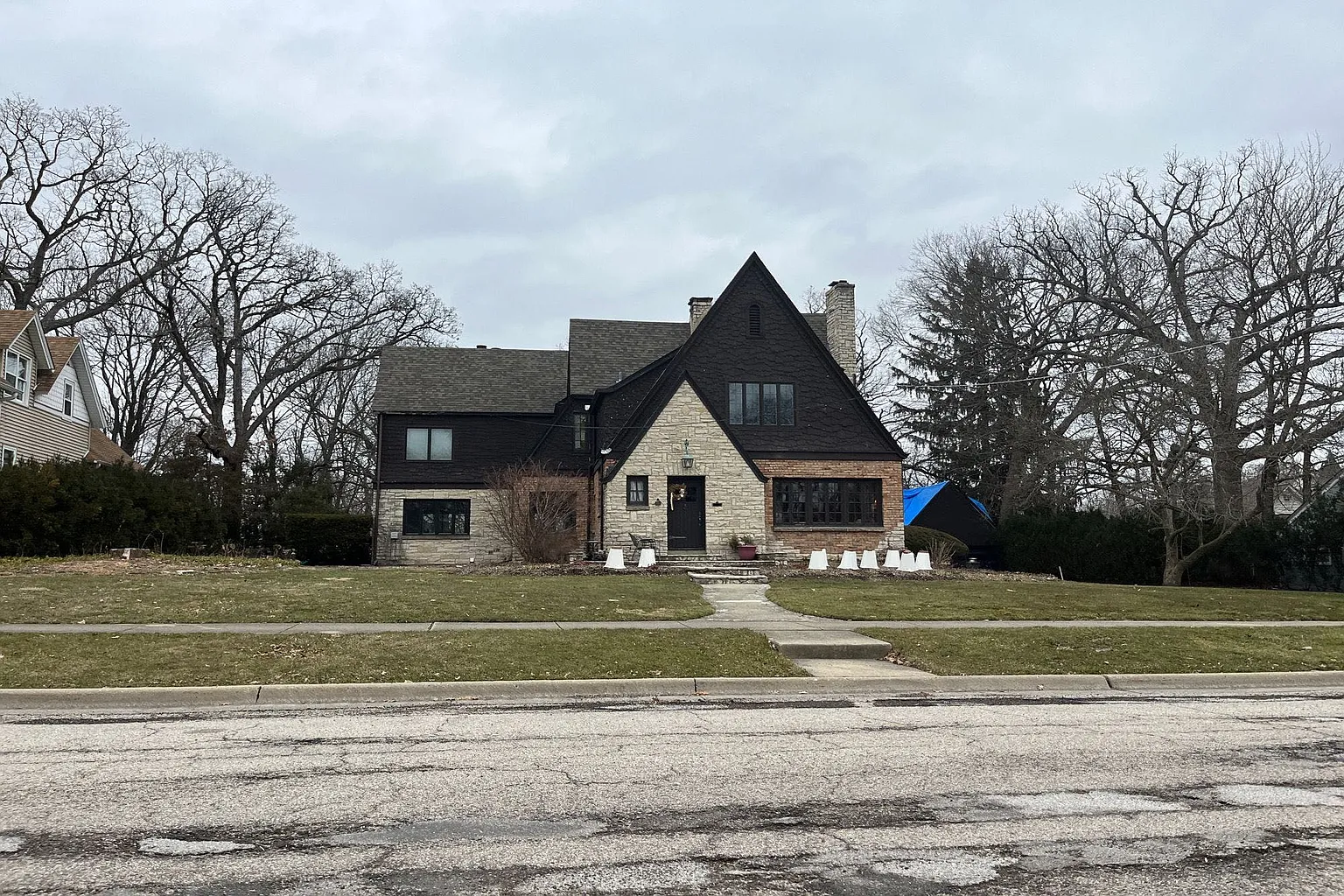 380 River Bluff Rd photo 1