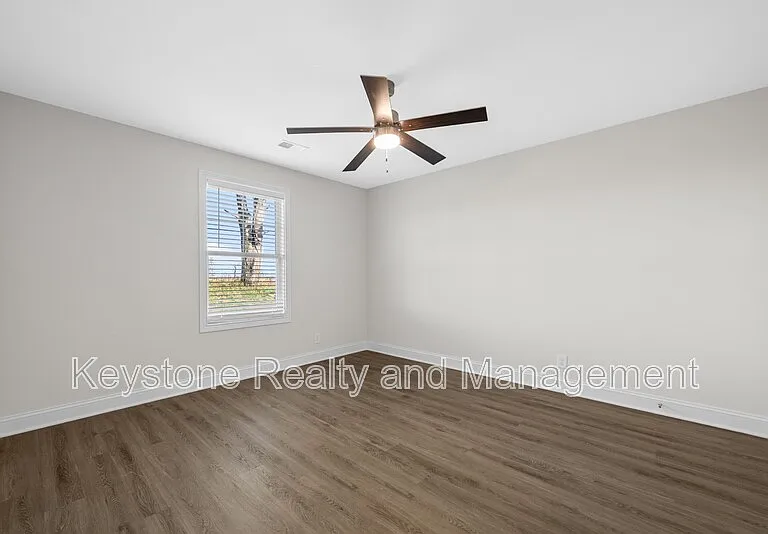 105 Mace Ln — Photo 9