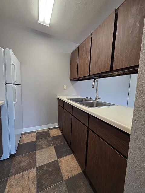 Liberty Lights Apartments G — Photo 2