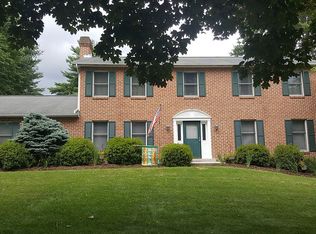 1111 Dry Powder Cir, Mechanicsburg, PA 17050