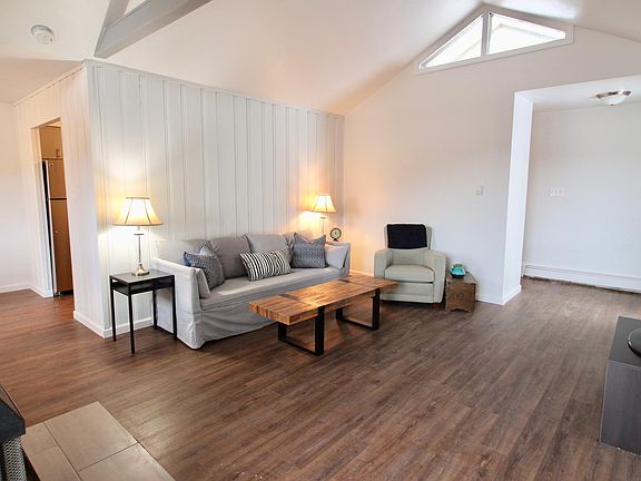 2nd image of 27848 Meadow Dr #305