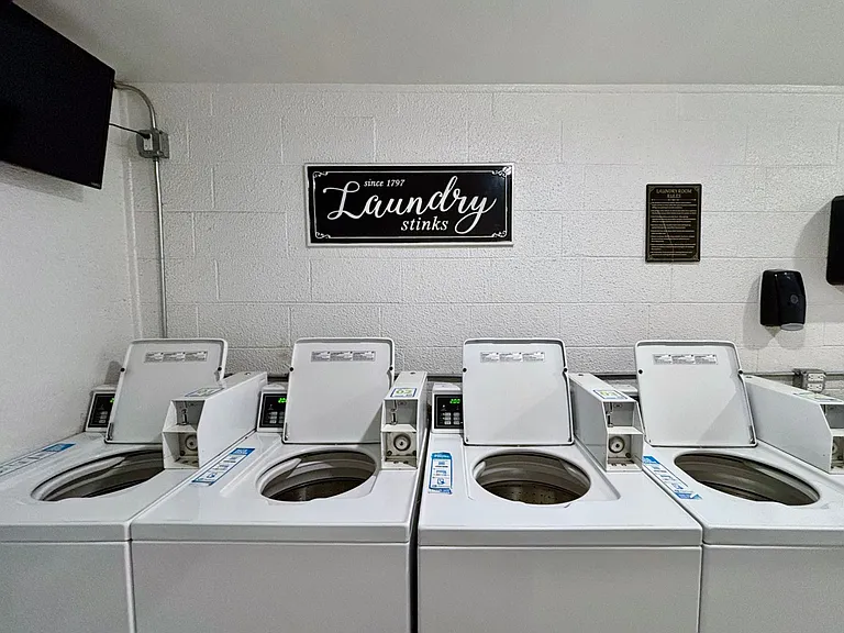 520 Rentals — Photo 16
