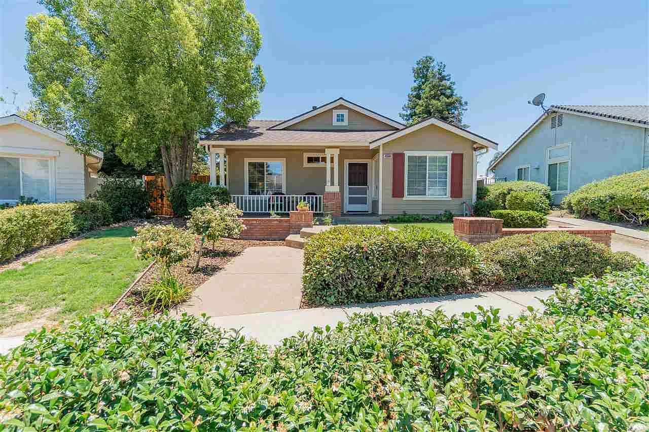 4556 Carnegie Ln photo 1