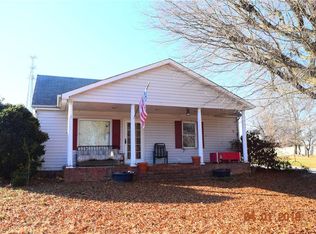 4040 Sawmill Rd, Winston Salem, NC 27107