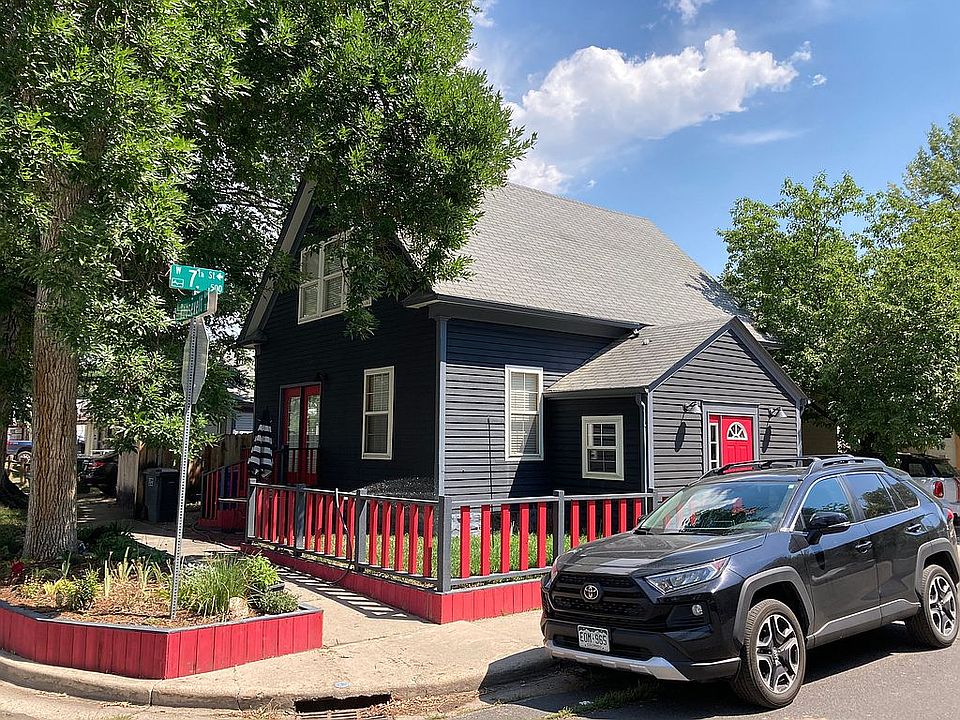1st image of 459 W 7th St