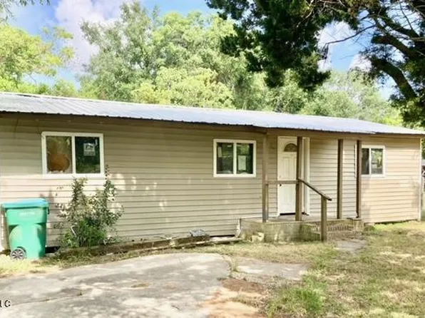 8196 Texas Ave, Gulfport, MS 39501
