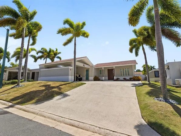 112 Camino De Los Lotos, Dorado, PR 00646
