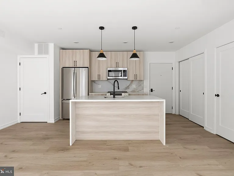 208 Vine St #2C — Photo 1