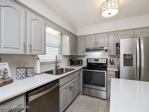 5th image of 2223 Hunterwood Ct