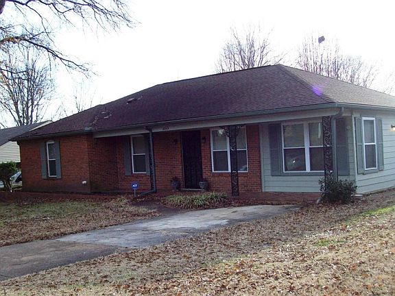 3rd image of 8049 Southaven Cir W