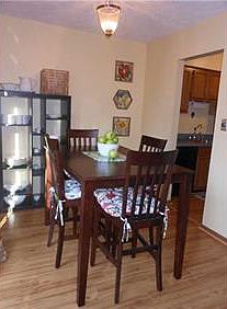 5th image of 75 Monmouth Dr