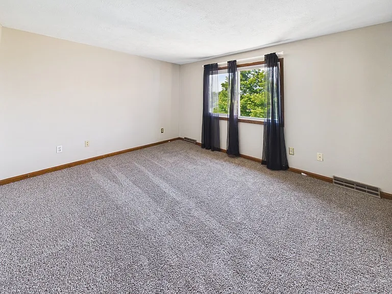 105 Northwood Dr — Photo 22