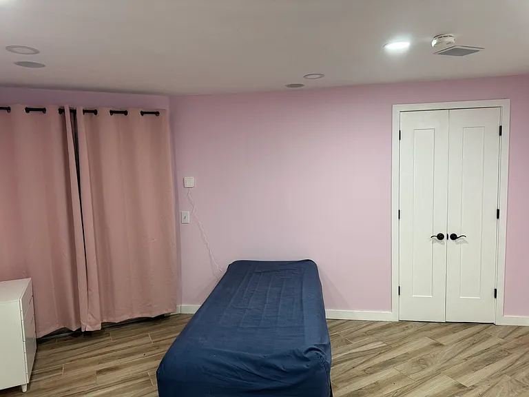 1833 Avenida Segovia — Photo 10