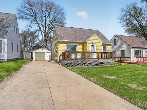 1733 Byron Ave, Waterloo, IA 50702