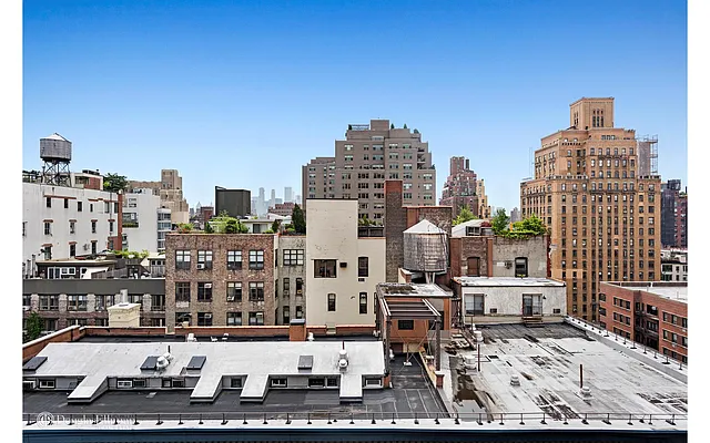 Sold by Douglas Elliman | media 15