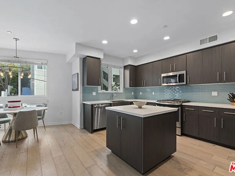 11912 Laurelwood Dr #201 — Photo 12