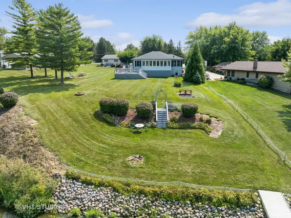 1326 Park Pl, Sandwich, IL 60548