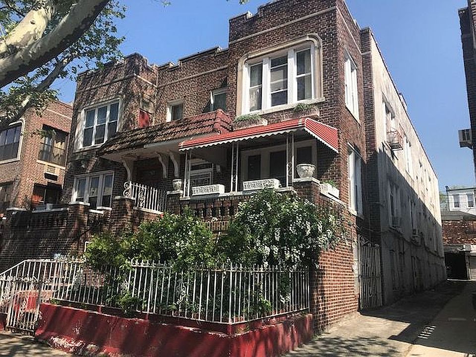 2nd image of 759 Crown St APT 1