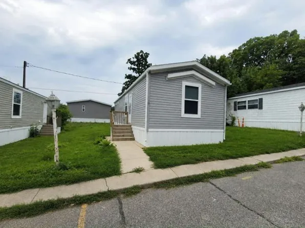 10 Mockingbird Ln #10, Madison, WI 53704