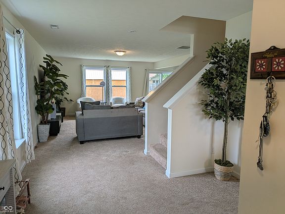 5th image of 2018 Sandhill Dr
