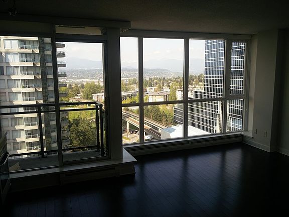 5th image of 10777 University Dr #1310