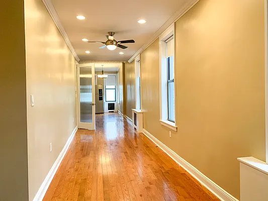 Rented by EXR | media 17