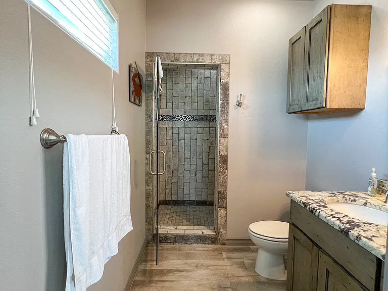 4037 Summit Dr — Photo 30