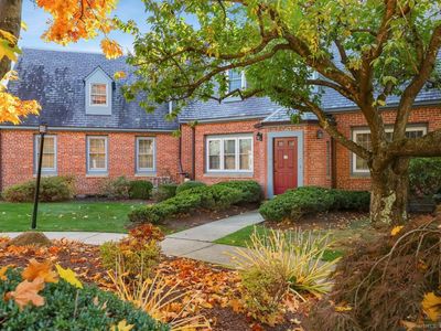 92 Roberton Xing UNIT 92, Fairfield, CT, 06825