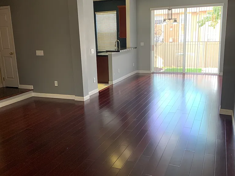 7542 Cranes Creek Ct — Photo 3