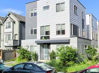 5222 Brooklyn Ave NE, Seattle, WA 98105