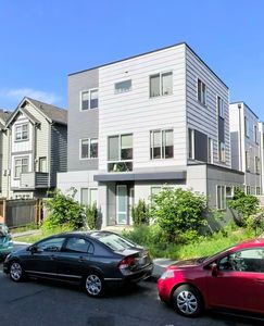 5222 Brooklyn Ave NE, Seattle, WA, 98105