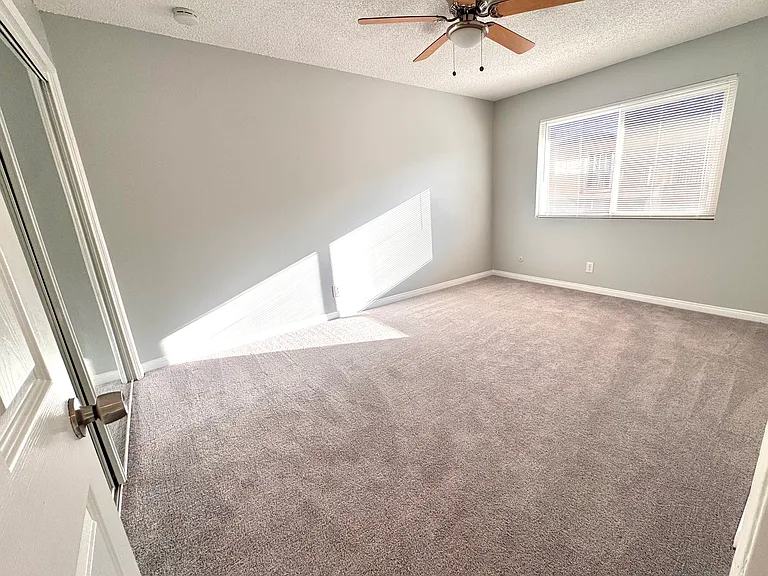 317 E Hazel St #C — Photo 5