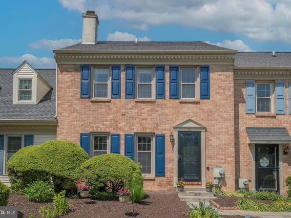 202 Tinker Dr, Chester Springs, PA 19425