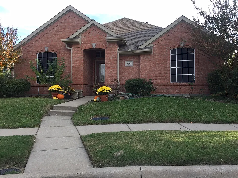 3204 Weeping Willow Ct