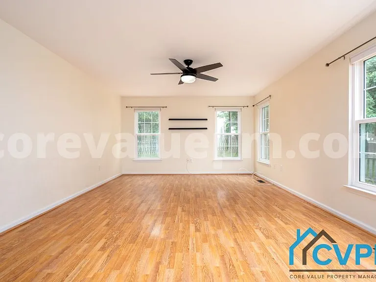 1321 Treasure Dr — Photo 13