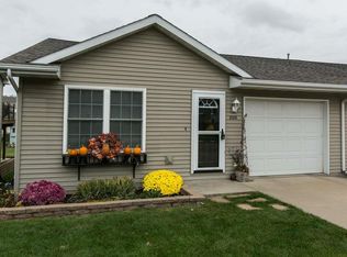 2123 Golden Eagle Dr, Dubuque, IA 52001