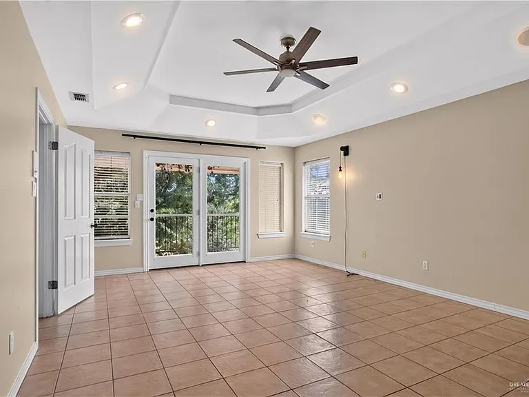 2308 Colorado St — Photo 27