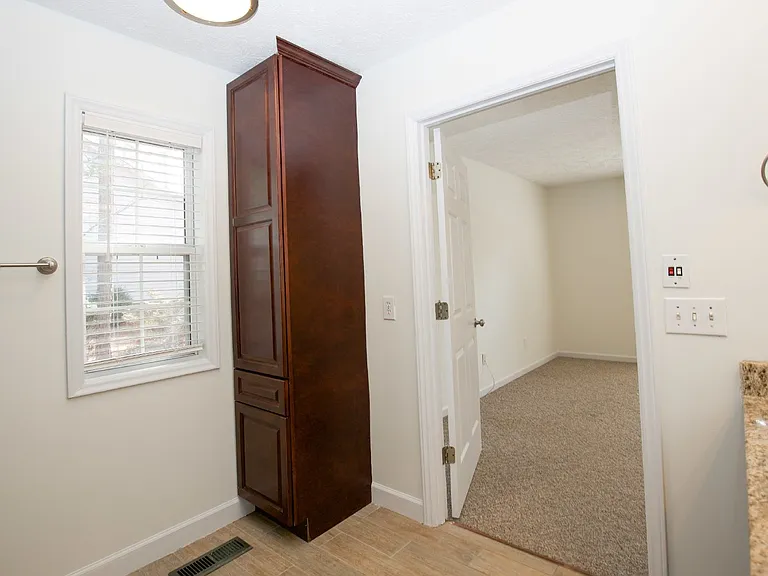 8 Moore Dr — Photo 42