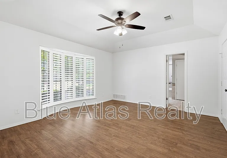 4856 Starcrest Ct — Photo 27